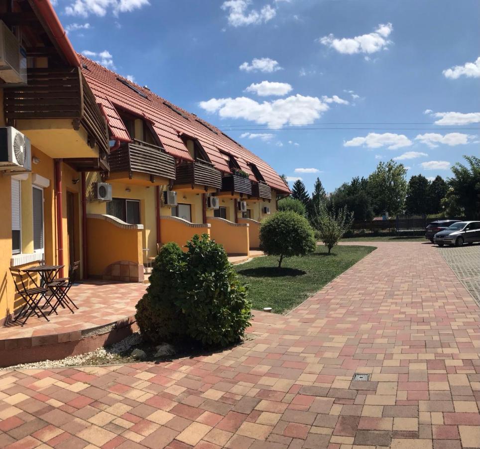 Pitypang Apartman Gyula Dış mekan fotoğraf